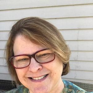 Meet your Posher, Debra